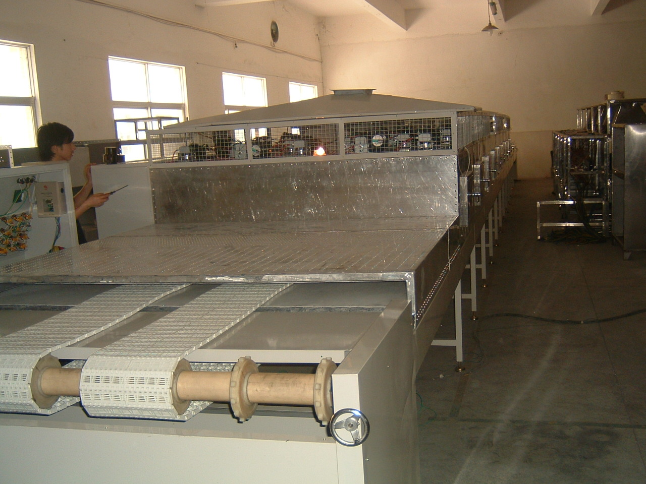 化妝品微波殺菌機(jī)